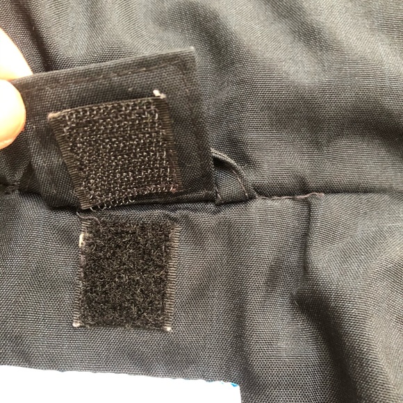 Columbia women’s hood waterproof jacket flaw - Picture 11 of 13